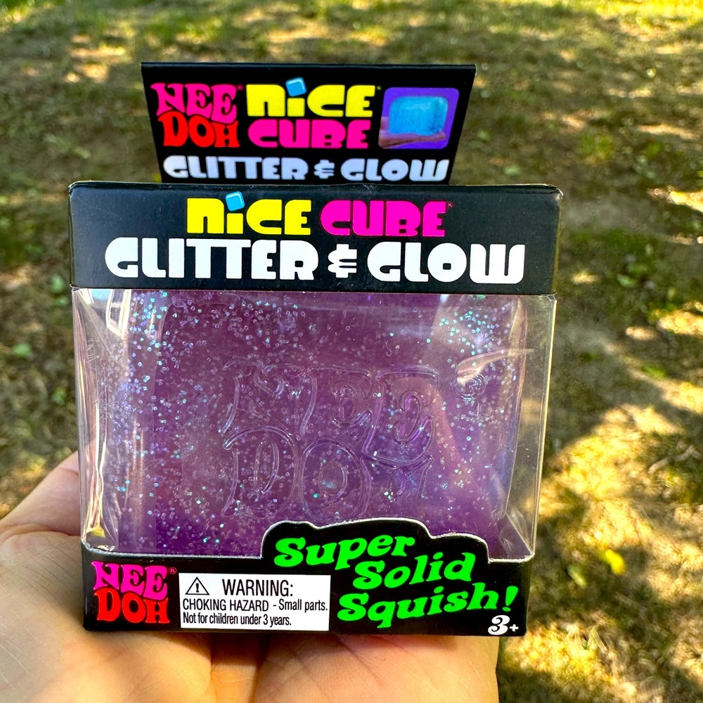 New NeeDoh Nice Cube Glitter and Glow Purple Squishy Squish SHIPS QUICK!